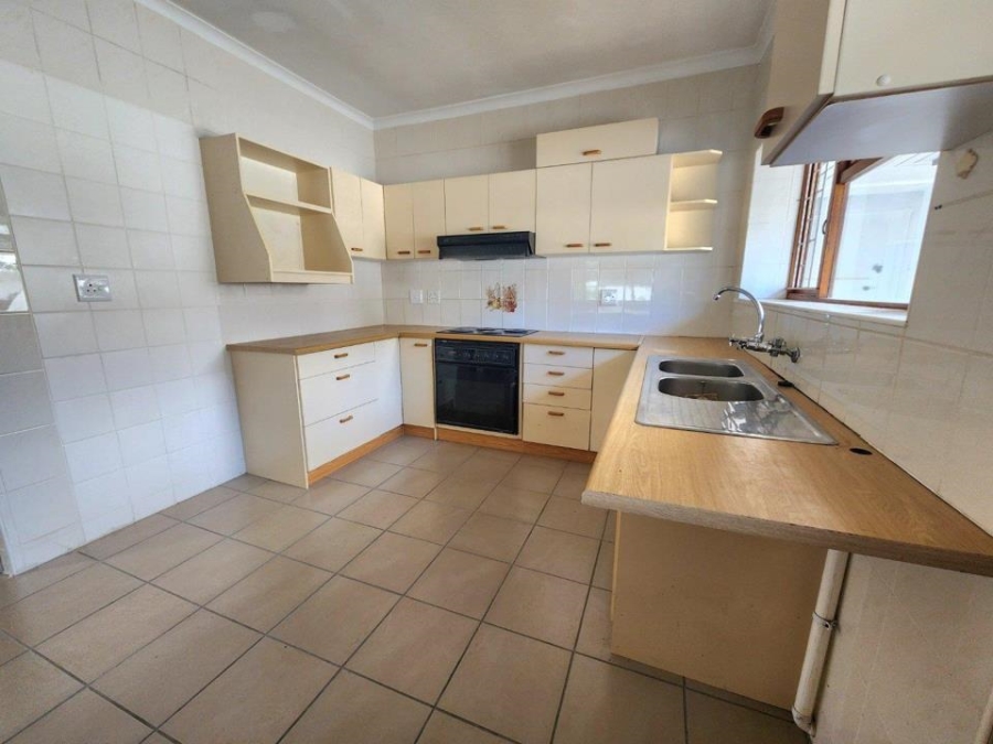 3 Bedroom Property for Sale in Bergzicht Western Cape